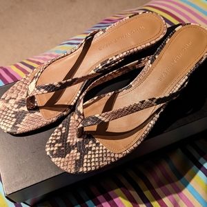 Who What Wear Thong Sandals